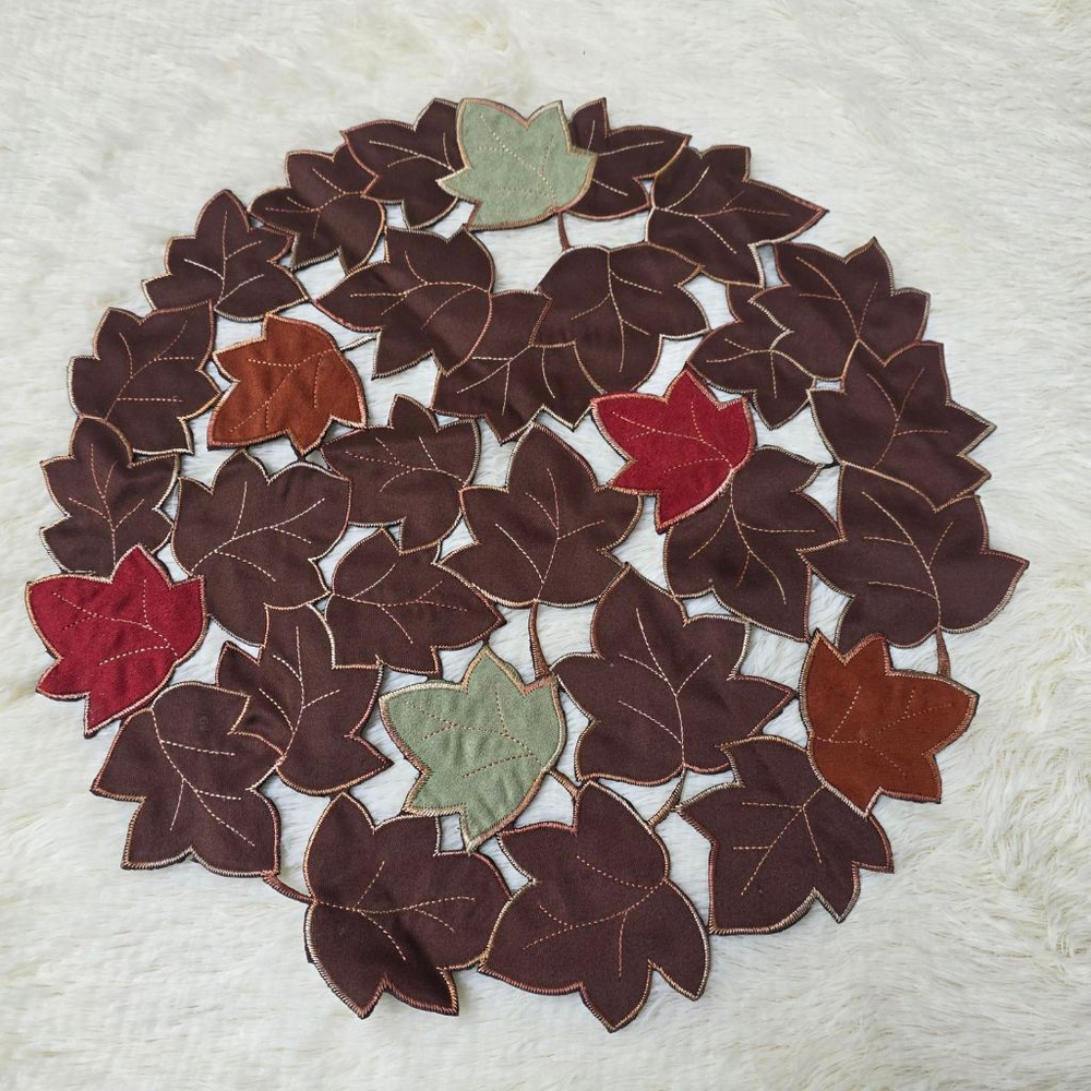 VTG Table Linens Leaf Fall Wreath Placemats Brown Red Set of 6 One has sm stains